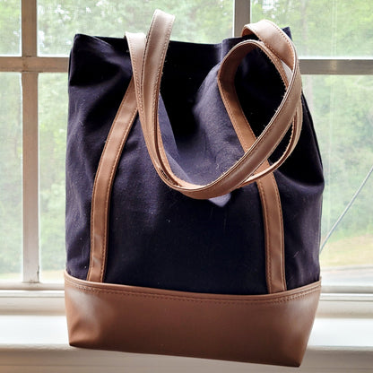 Black Tote | Fall 2023