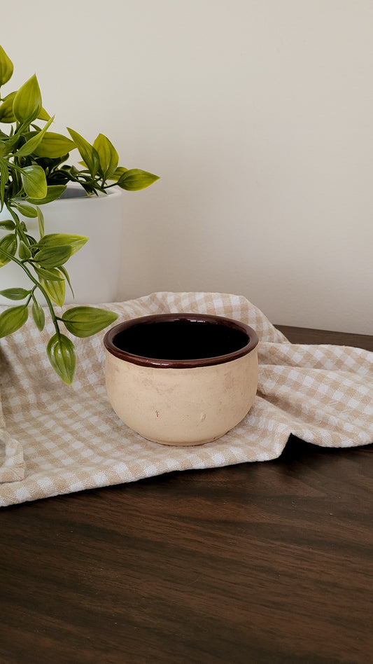 Stone and pottery ramekin | Sept '23