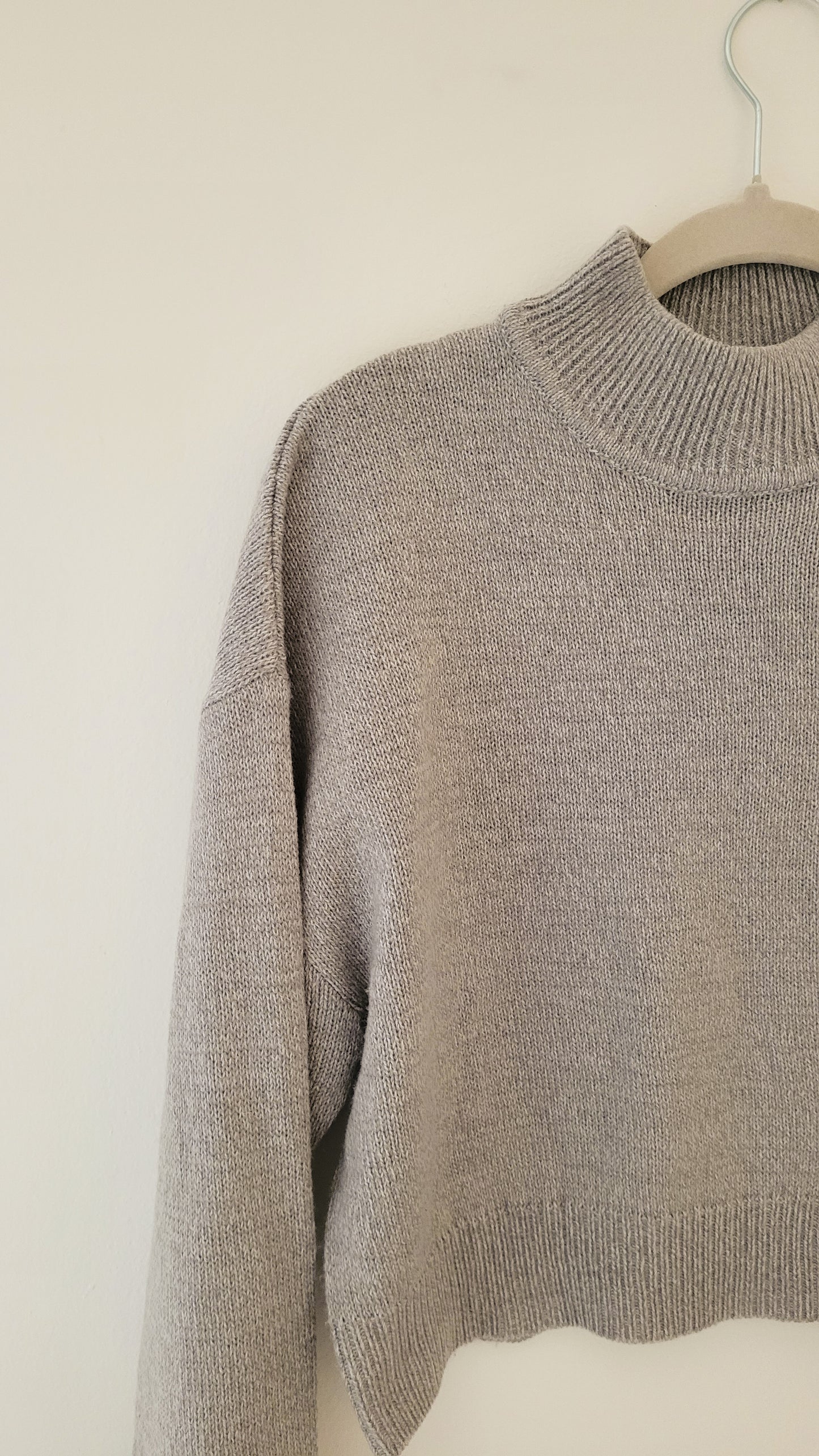 Cropped Mock Neck Sweater | Small | H&M | oct drop
